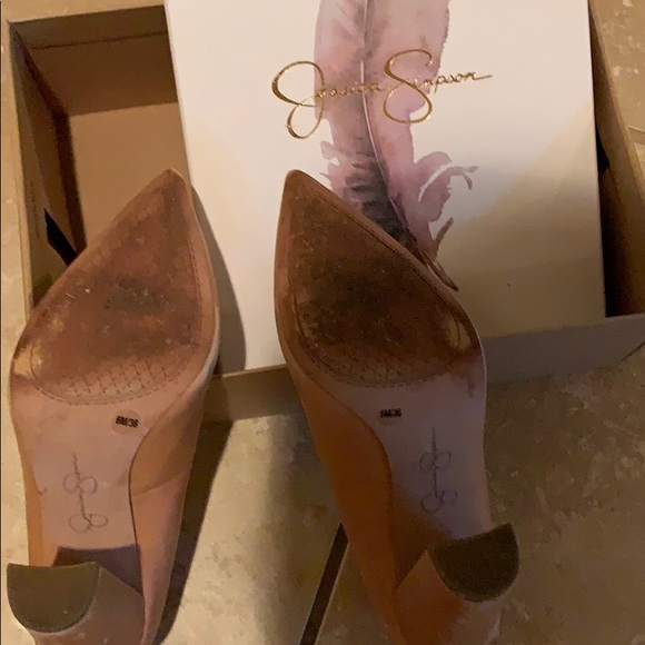 Shoes - Picture 4 of 7